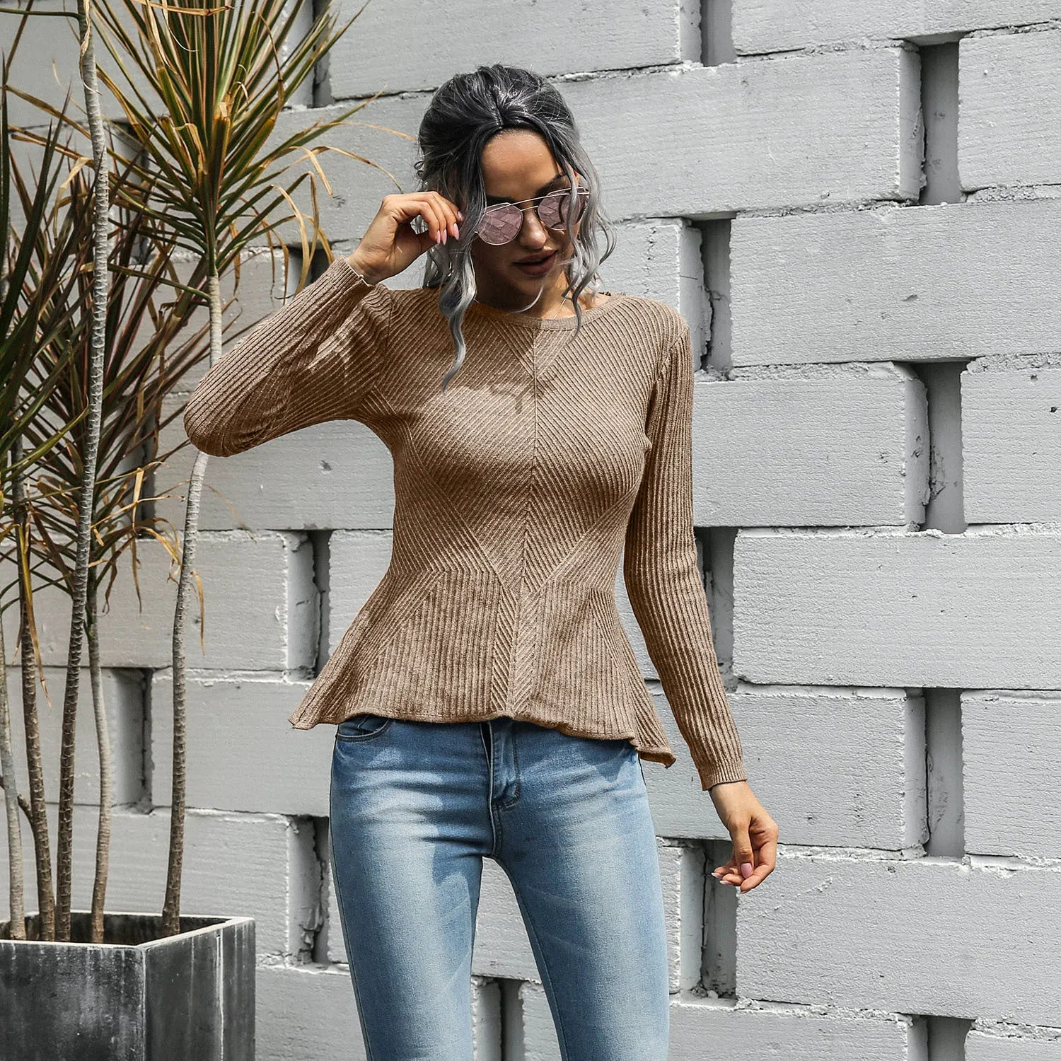 Ruffled Knit Slim-type Round Neck Sweaters