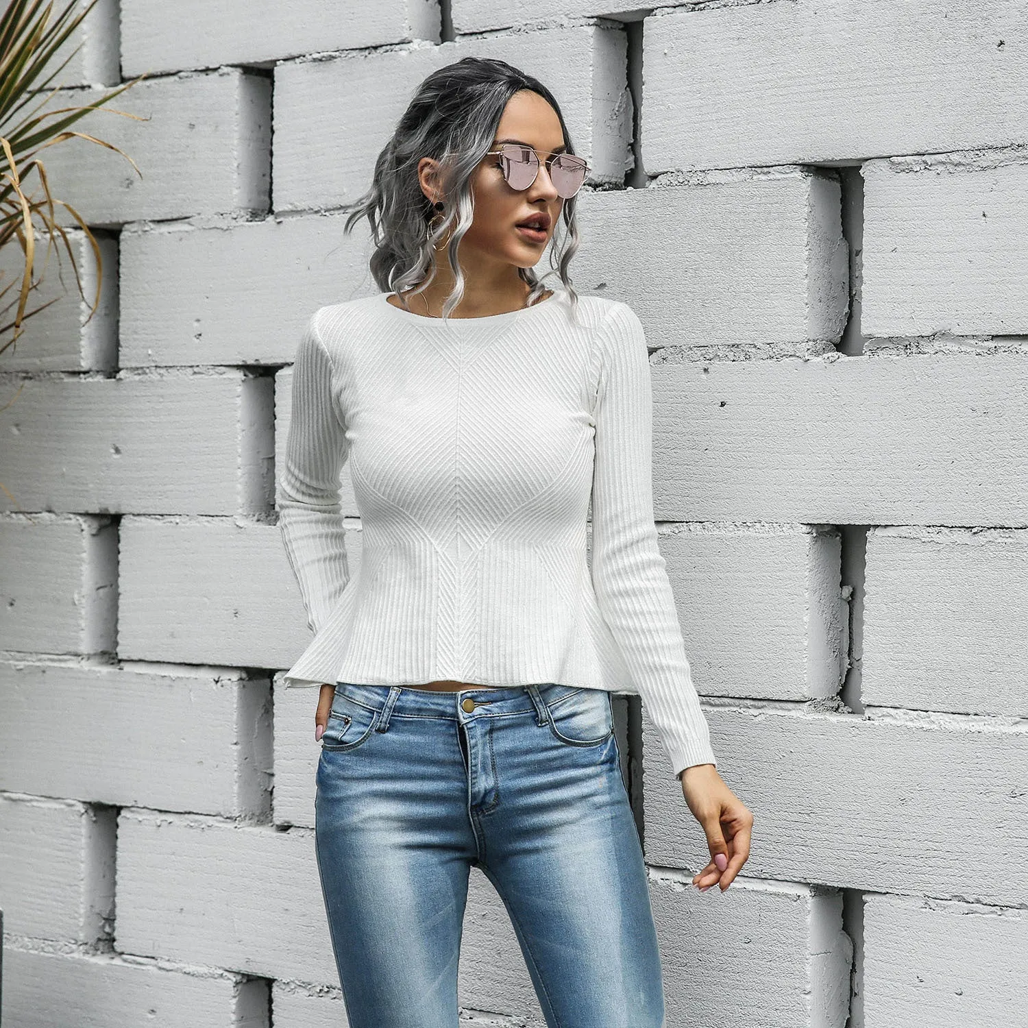 Ruffled Knit Slim-type Round Neck Sweaters