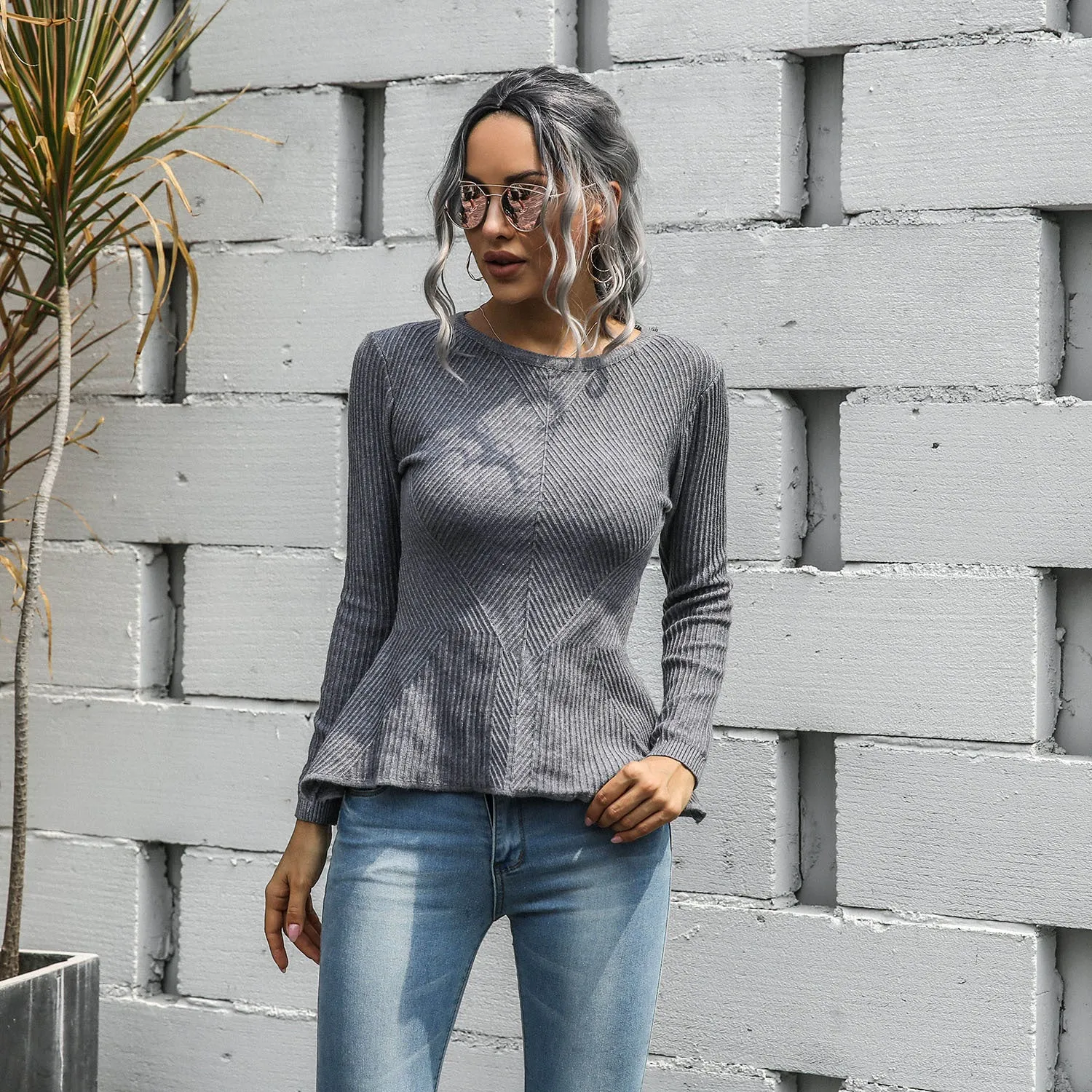 Ruffled Knit Slim-type Round Neck Sweaters
