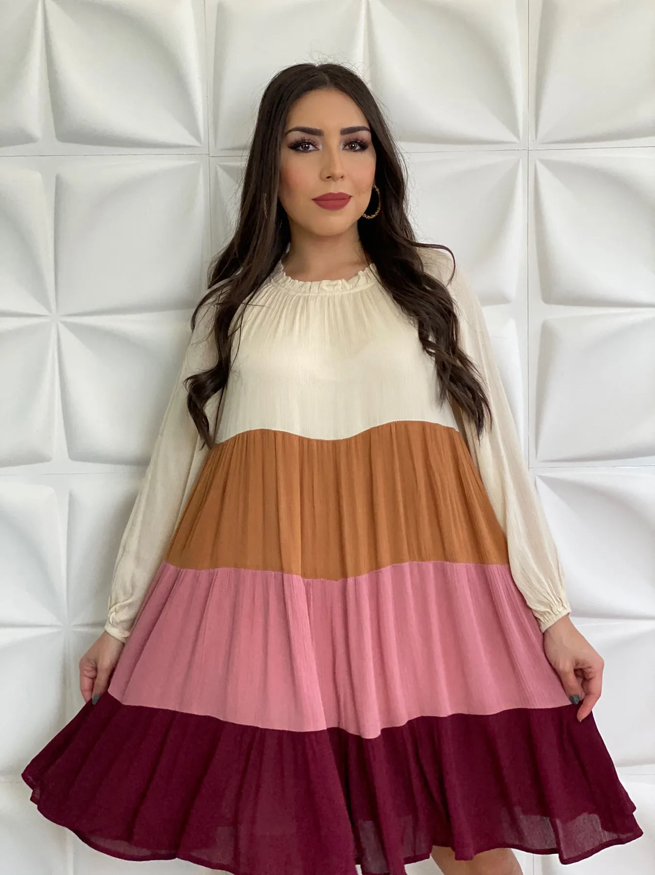 RUFFLED NECK COLOR BLOCK DRESS