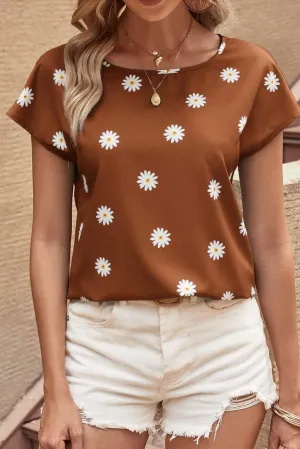 Saxton Daisy Printed Round Neck Short Sleeve Blouse