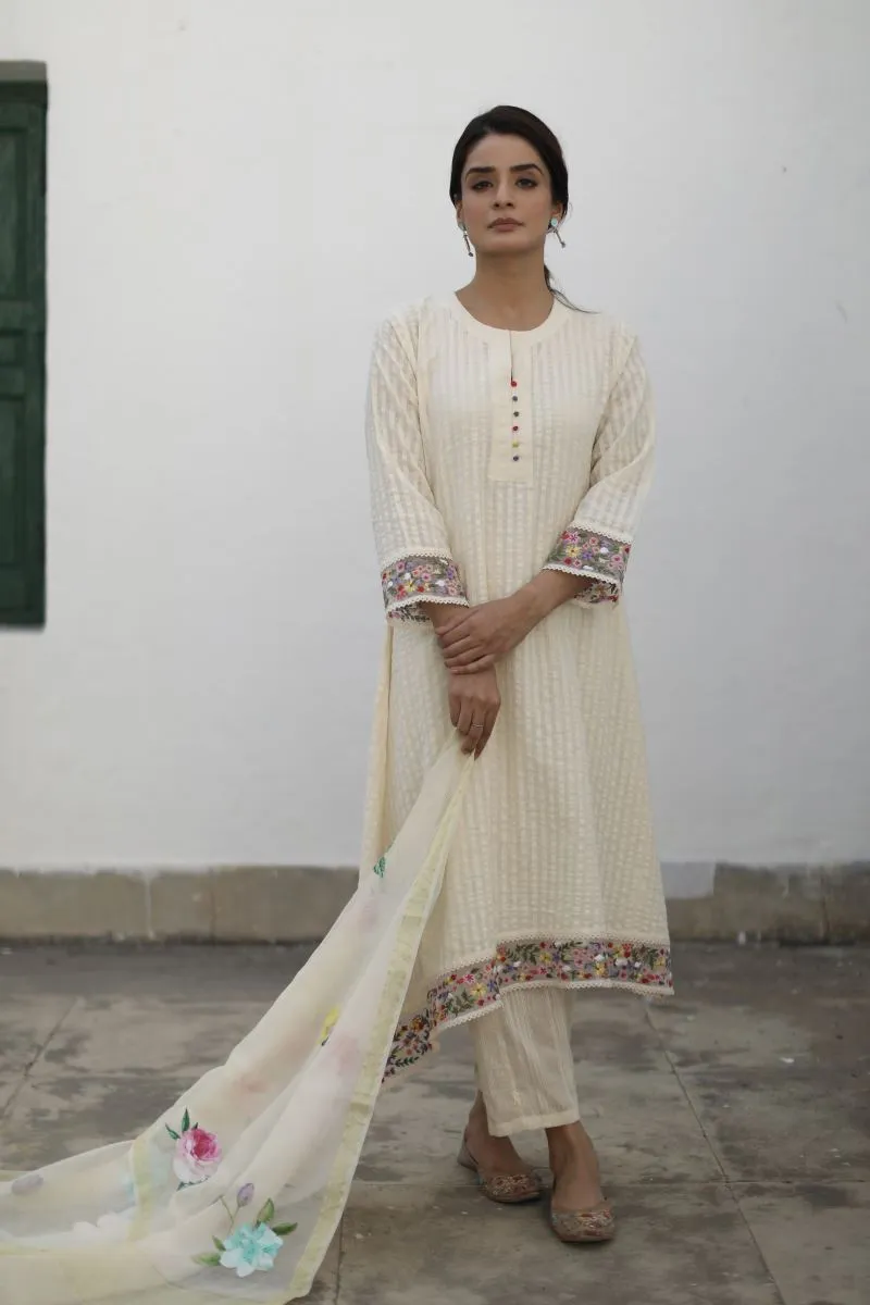 Sharnaaz ivory kurta set