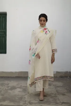 Sharnaaz ivory kurta set