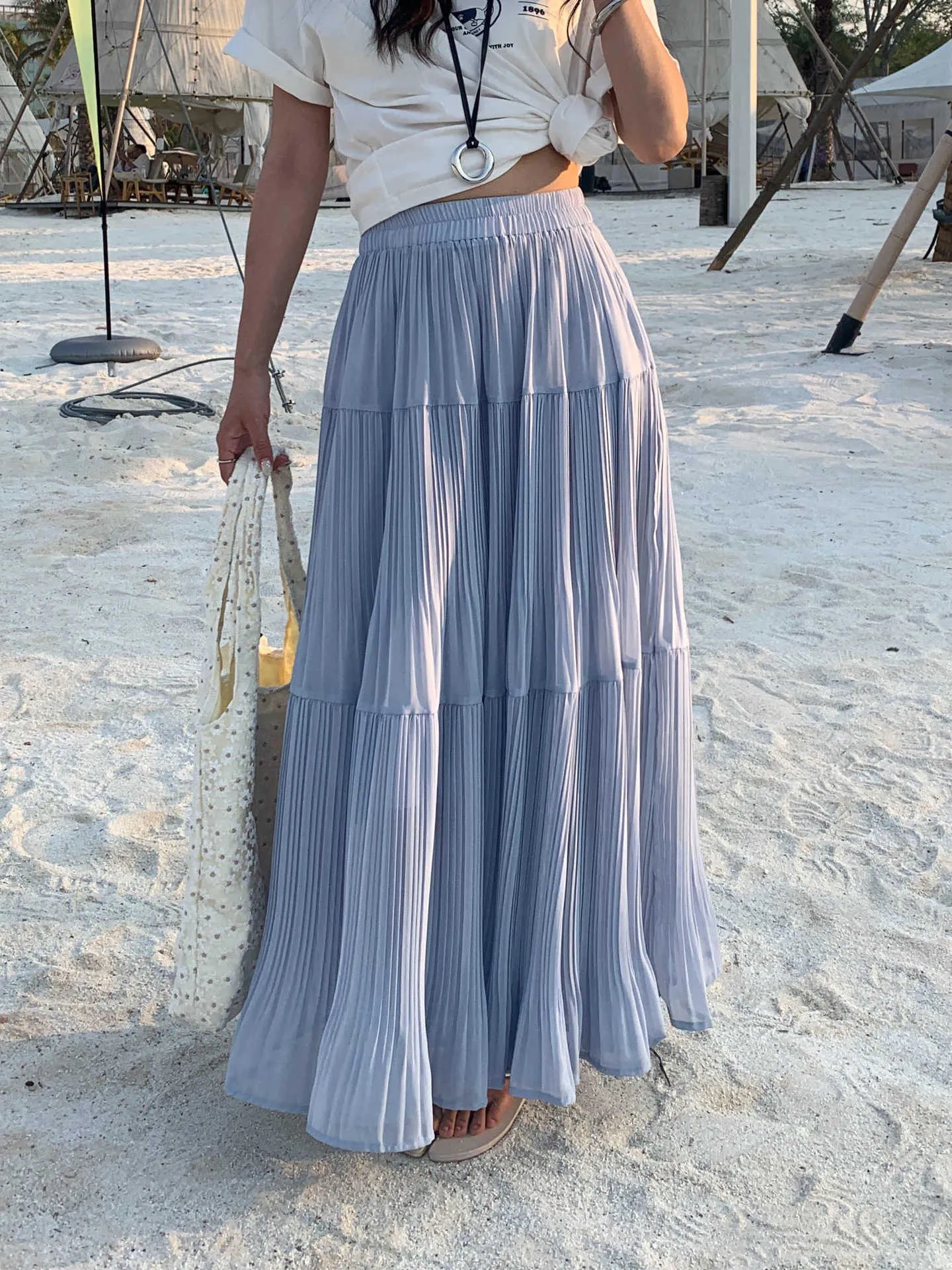 Silk pleated skirt