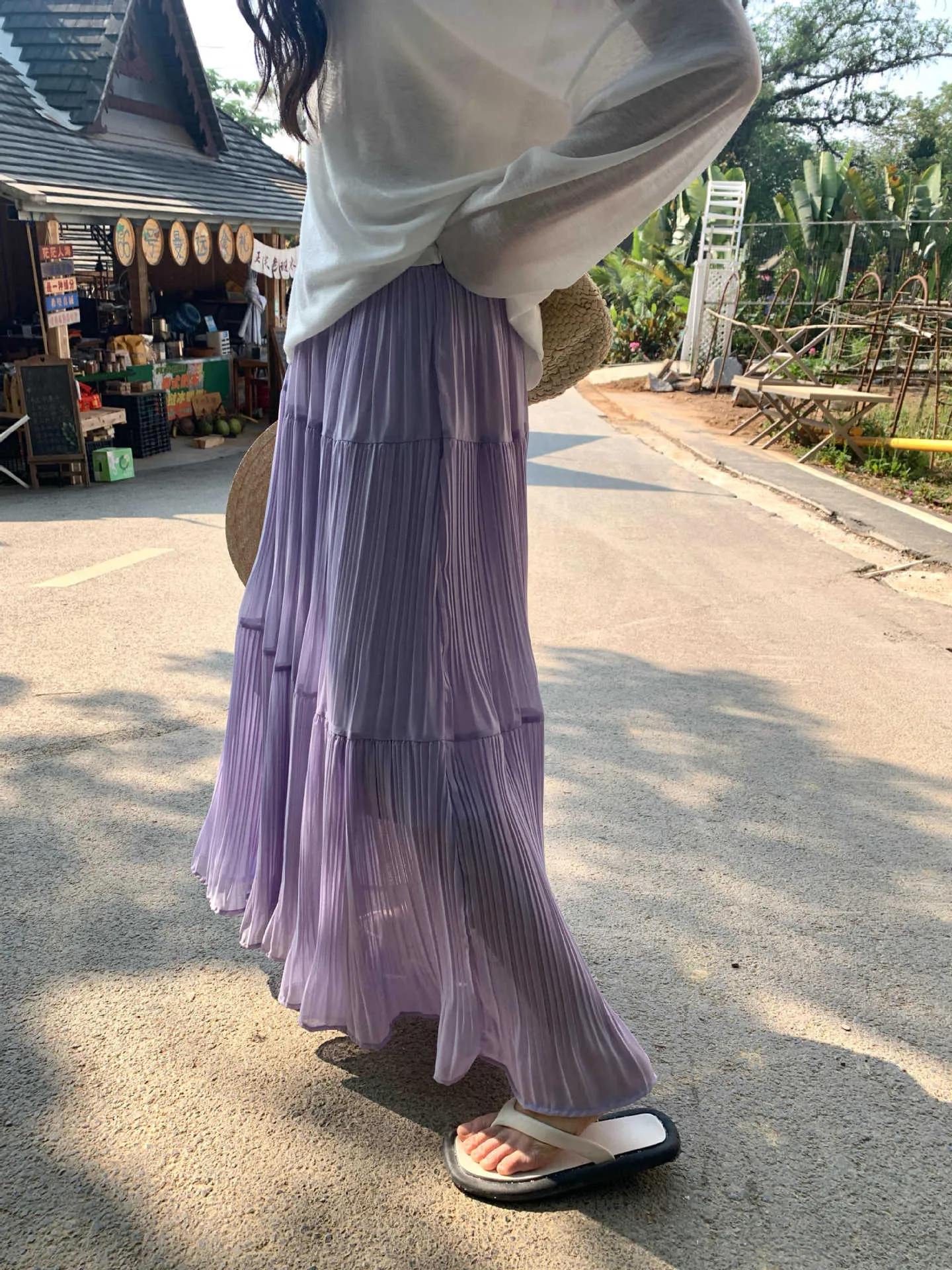 Silk pleated skirt