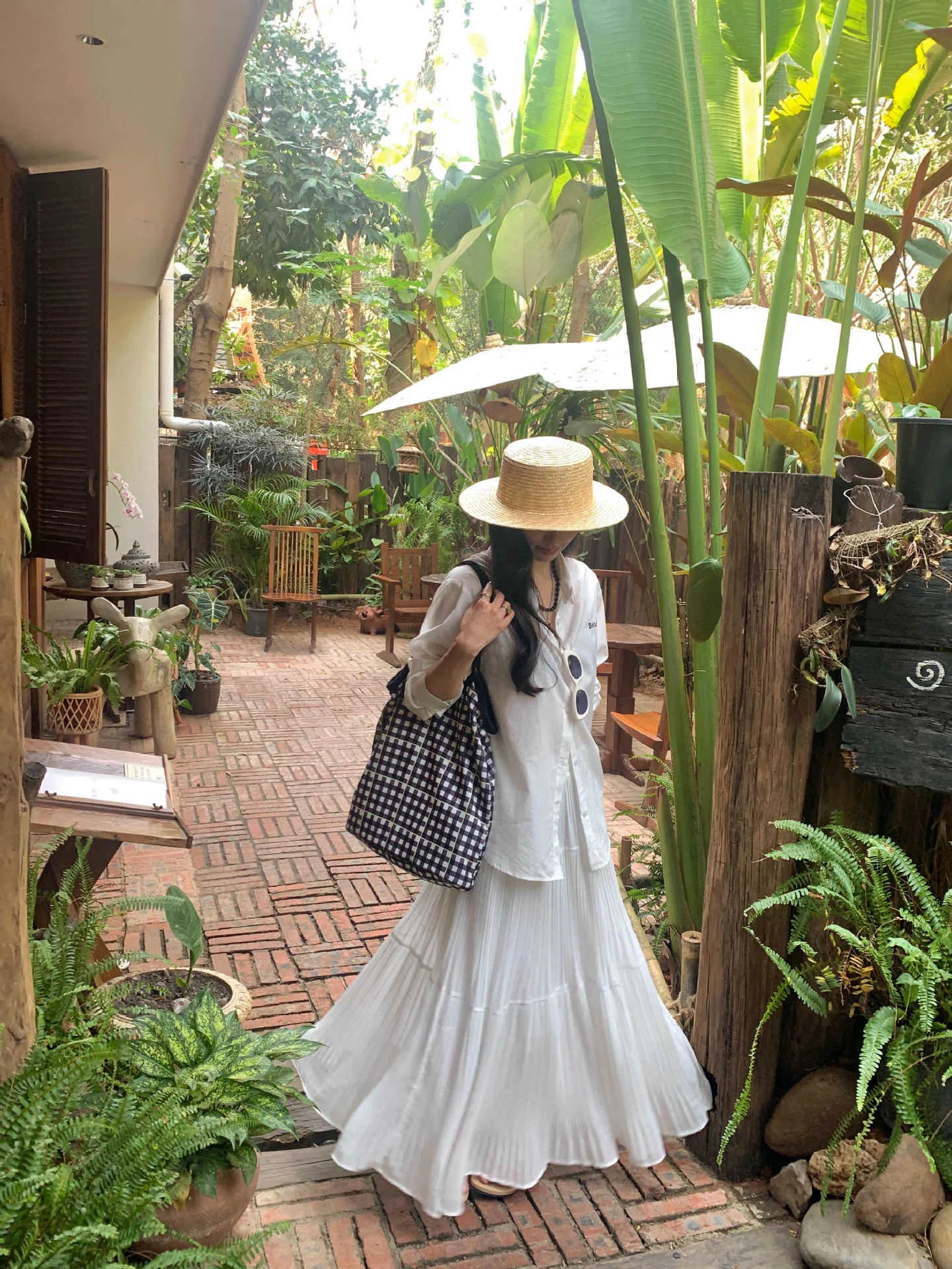 Silk pleated skirt
