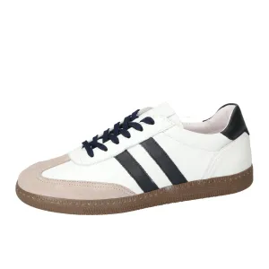Sneakers, Wit