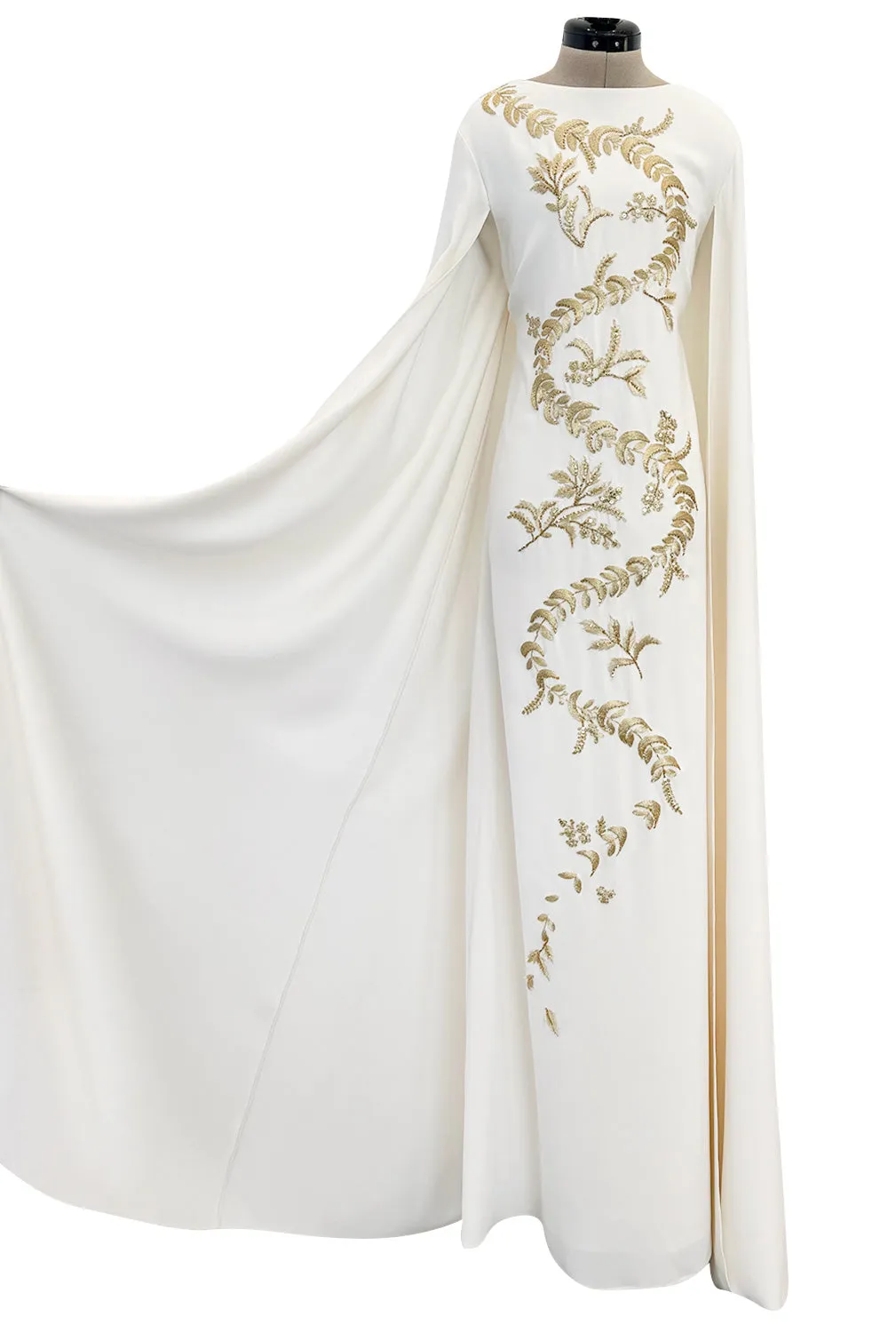 Spring 2019 Oscar de la Renta by Laura Kim & Fernando Garcia Gold Embellished Ivory Caftan Dress