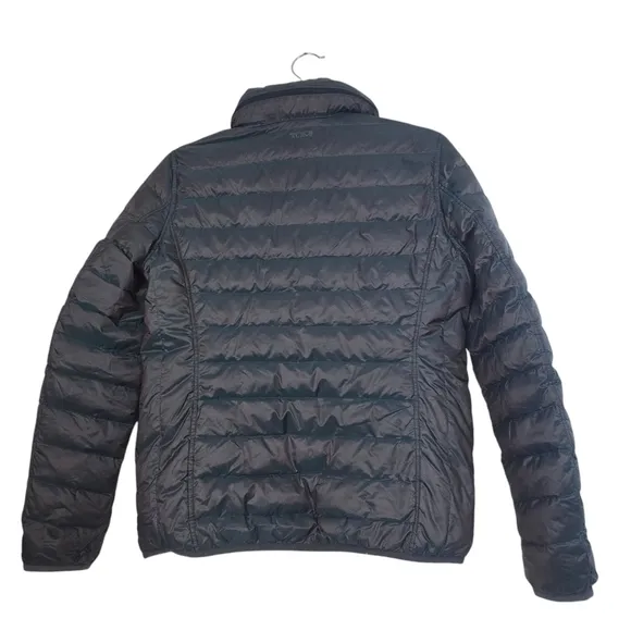 Tumi Core Pax Nylon Puffer Jacket in Chameleon green 80% down 20% feathers