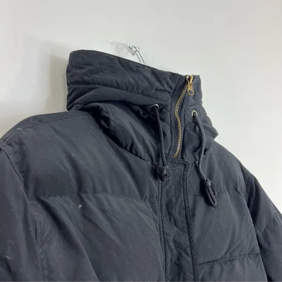 Vintage black cropped hooded down puffer coat L