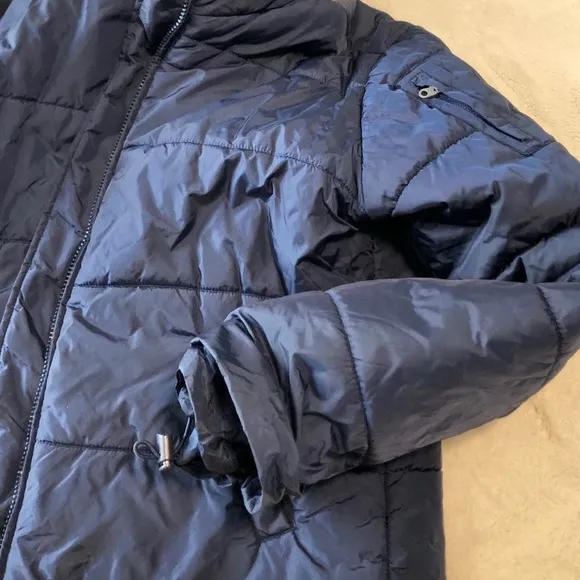 Women’s Abercrombie &amp; Fitch Lightweight Puffer Coat