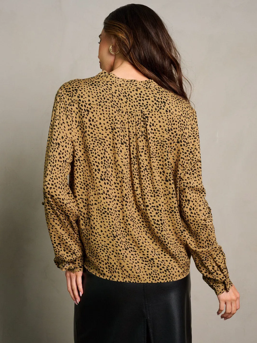 WOMEN'S LONG SLEEVE SURPLICE ANIMAL PRINT BLOUSE TOP