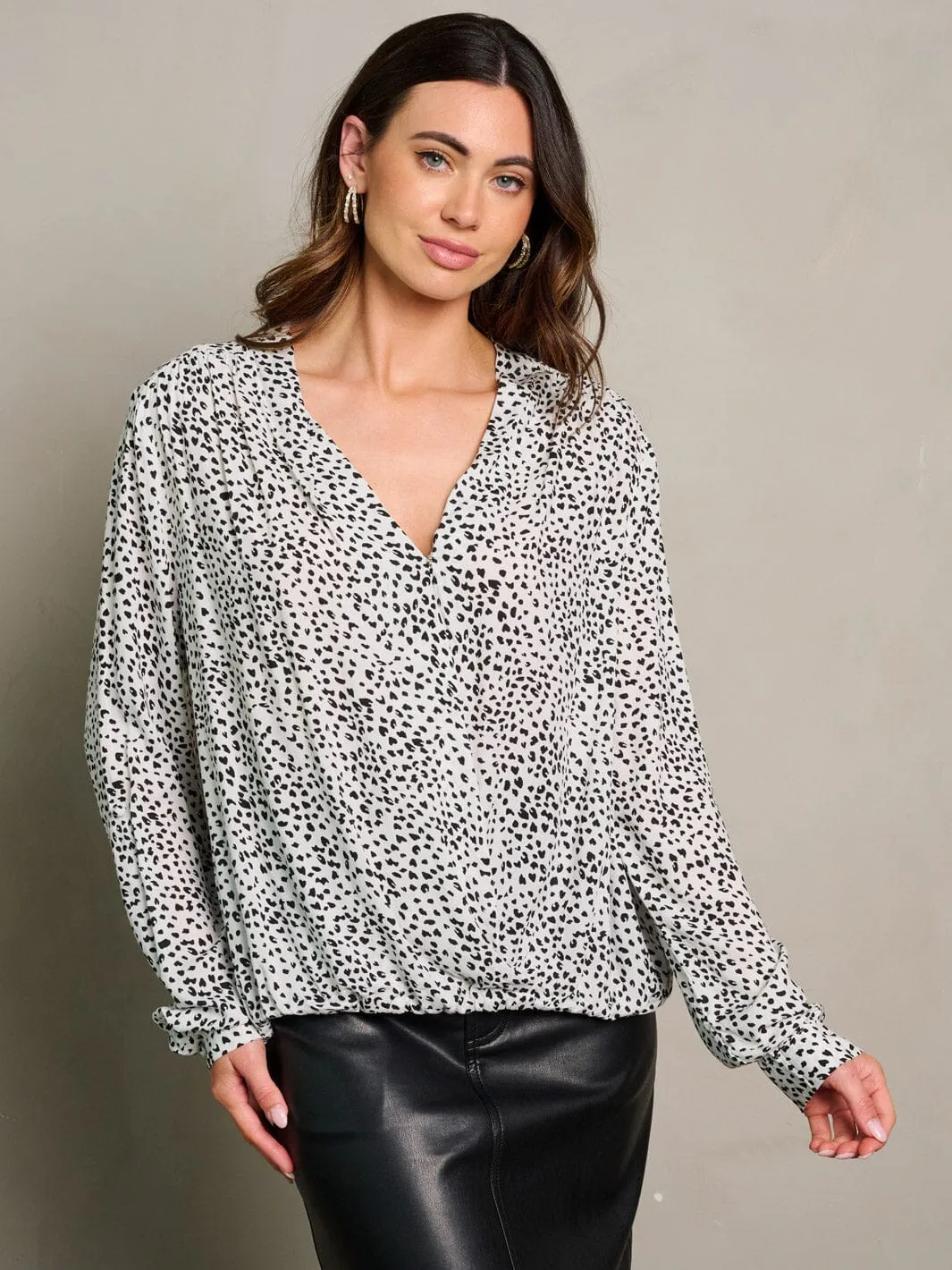 WOMEN'S LONG SLEEVE SURPLICE ANIMAL PRINT BLOUSE TOP