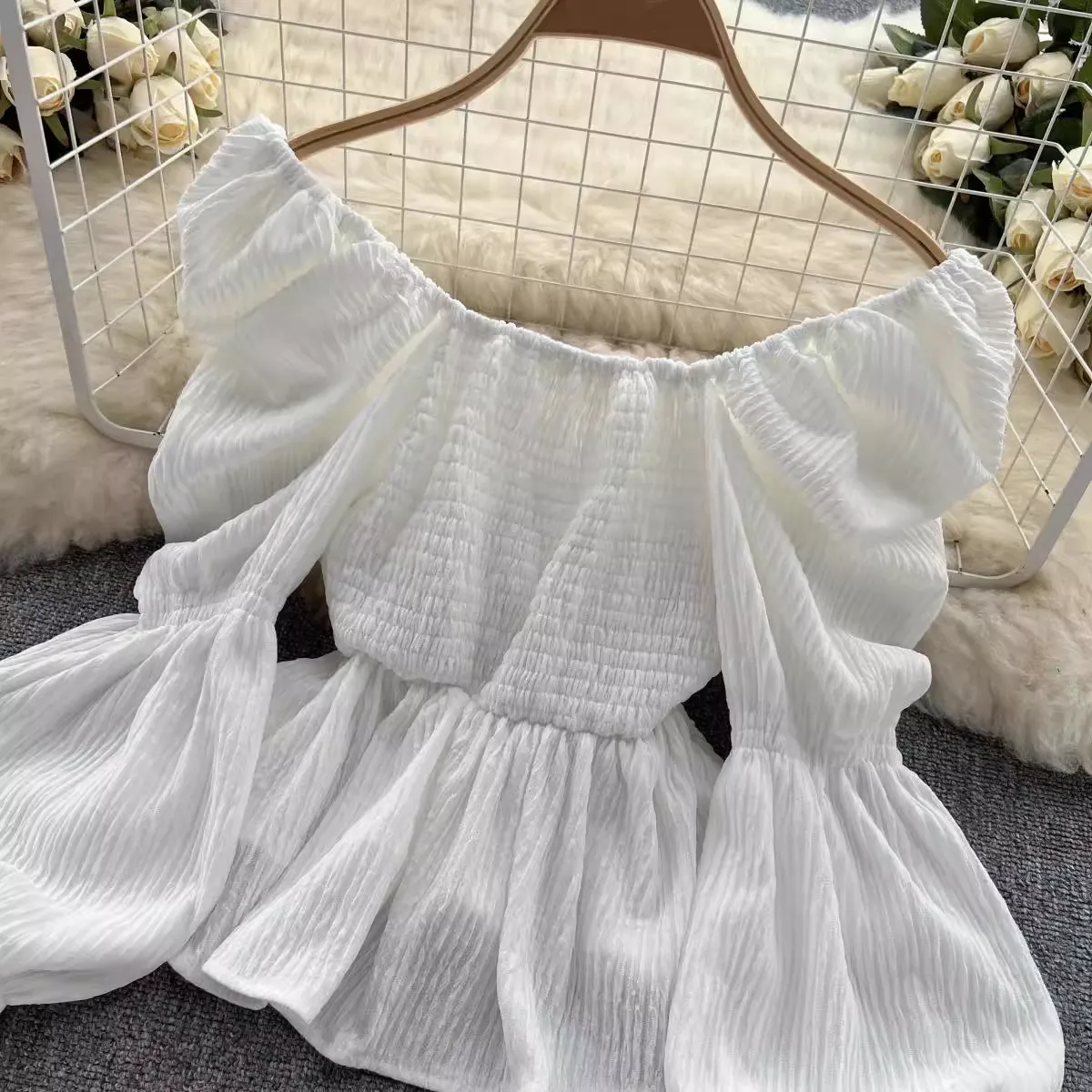 Women's puff sleeve blouses