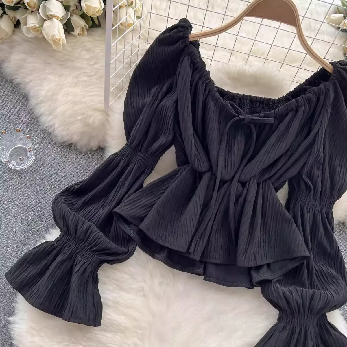 Women's puff sleeve blouses
