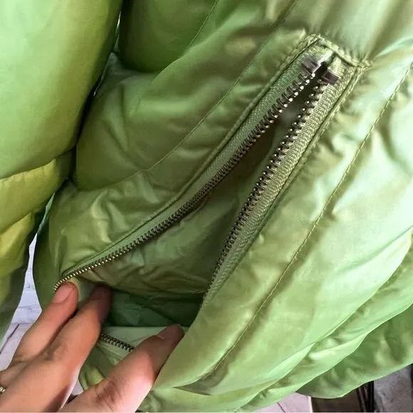 Women’s Andrew Marc Green goose Down Puffer Coat Size Medium